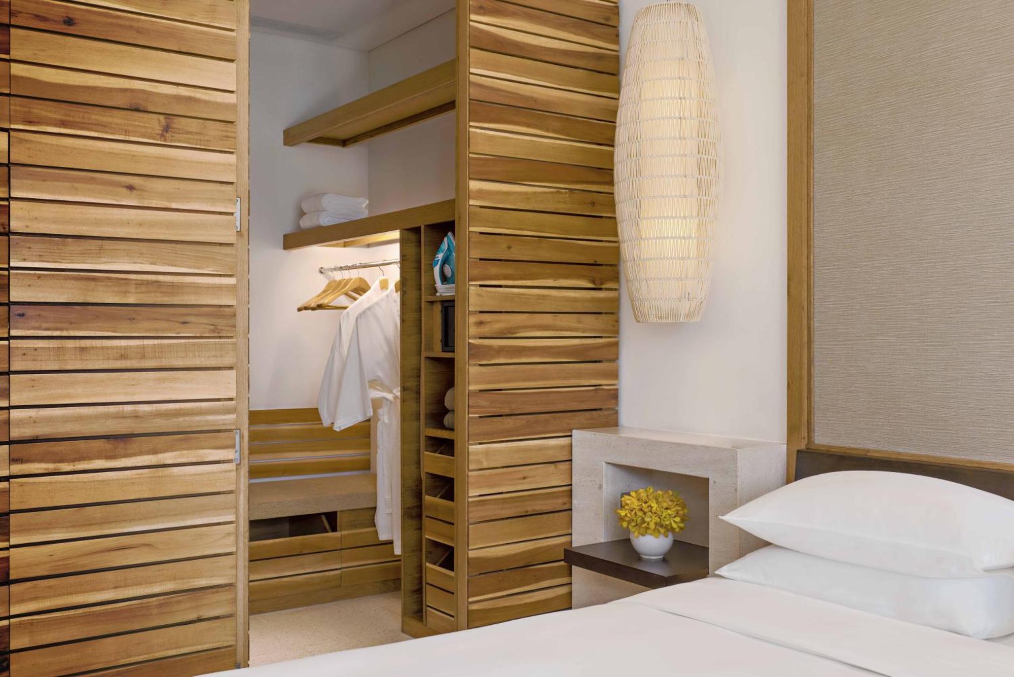 حياة ريجنسي دانينج ريزورت آند سبا دا نانغ المظهر الخارجي الصورة A room at the hotel
